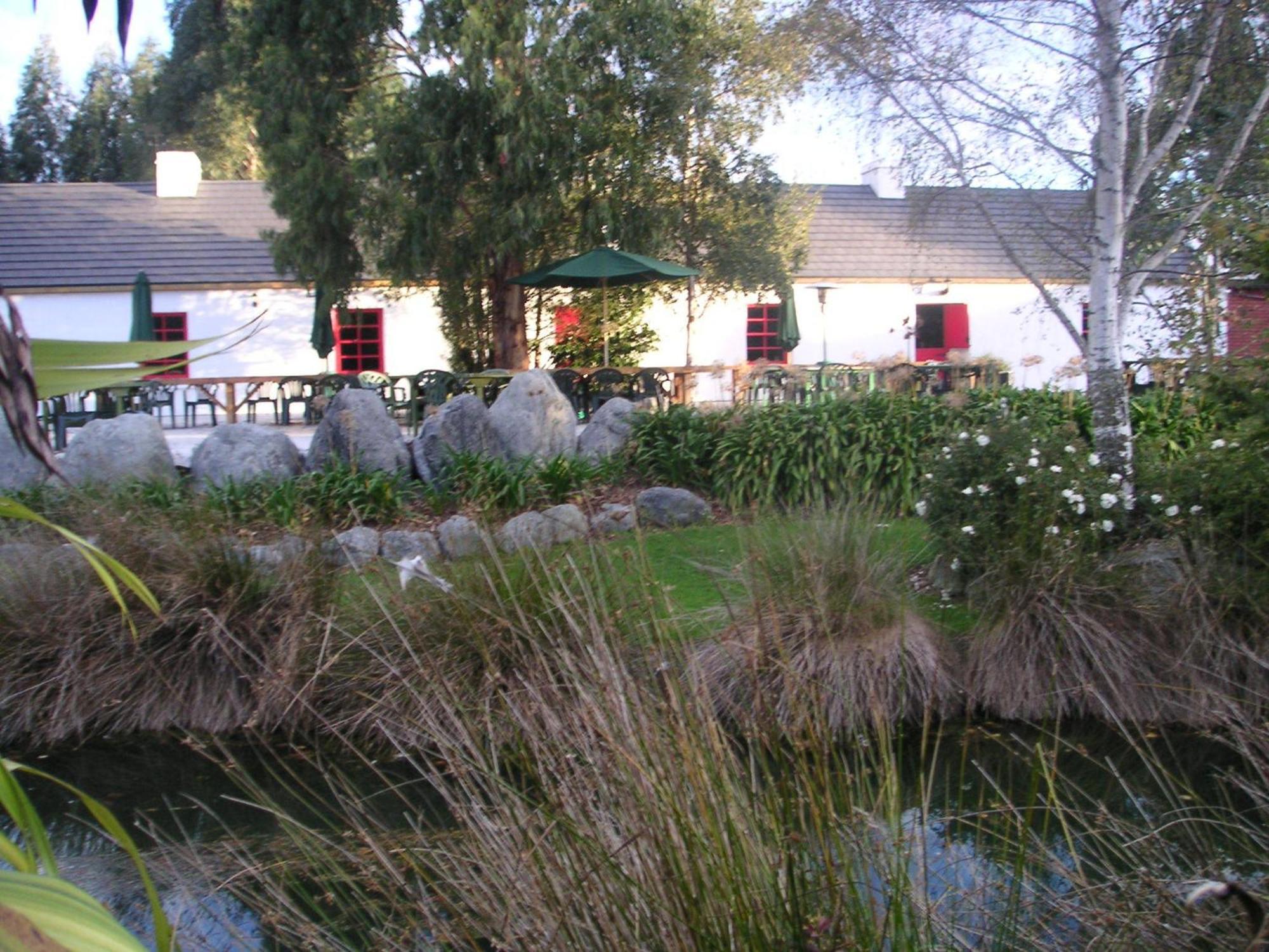 Donegal House Hotel Kaikoura Exterior photo